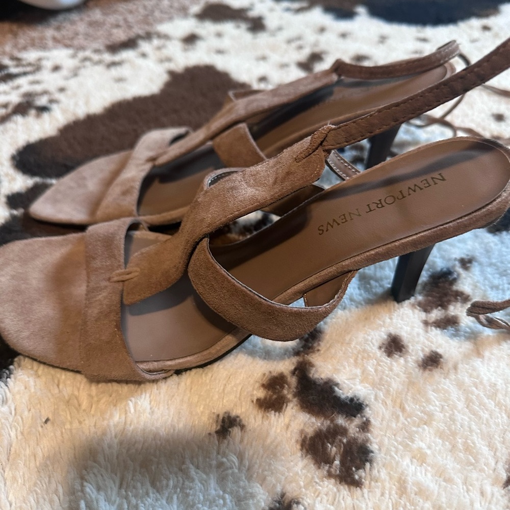 Leather sandals size 9